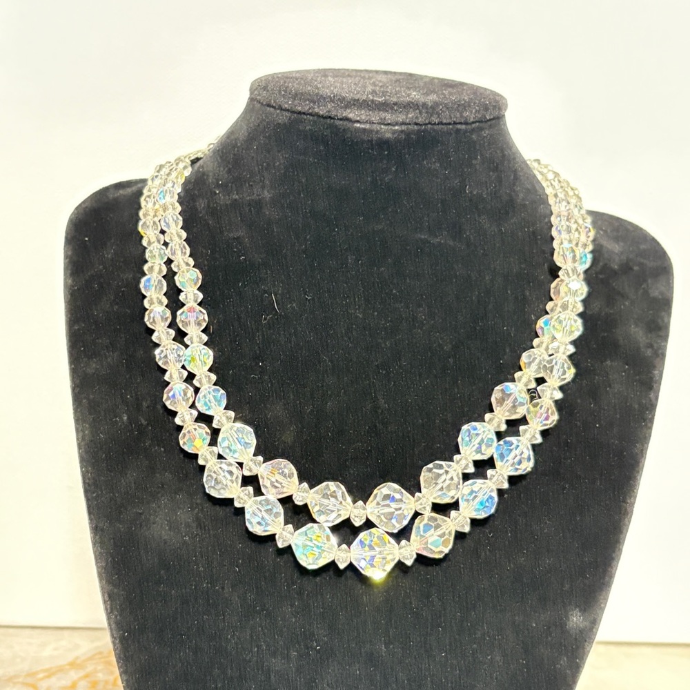 Dazzling 1970s vintage 2-strand Iridescent aurora borealis Beaded Necklace